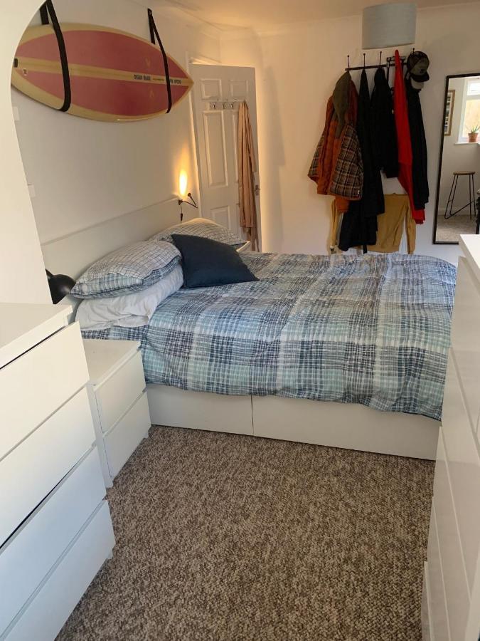 Sea Views With Large Deck One Bedroom Very Close To Beach And Town New Quay Eksteriør bilde