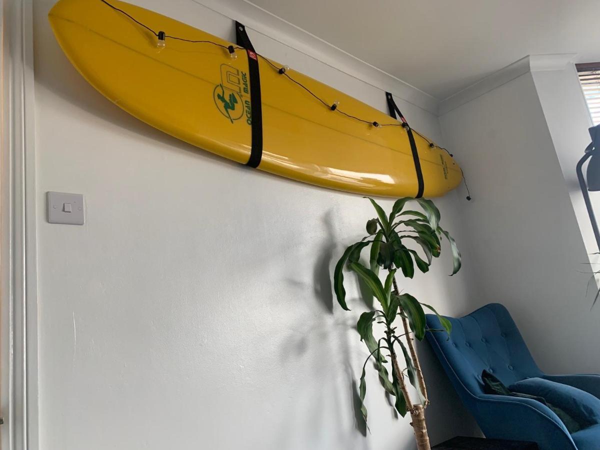 Sea Views With Large Deck One Bedroom Very Close To Beach And Town New Quay Eksteriør bilde