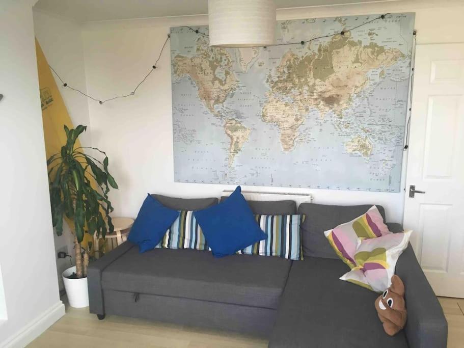 Sea Views With Large Deck One Bedroom Very Close To Beach And Town New Quay Eksteriør bilde